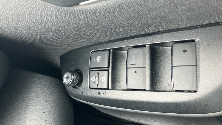 Toyota Yaris 1.5 Hybrid Design 5dr CVT Hybrid Hatchback